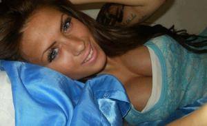 Angelique, 18 in California | Younger Adult Woman, Older Men