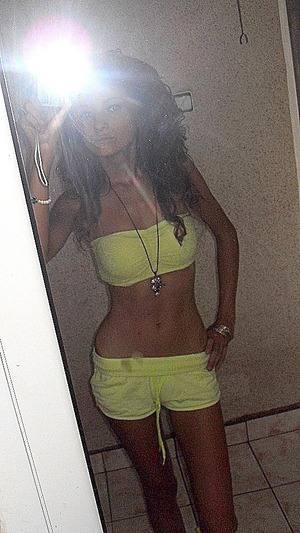 Allyson (29) in Ohio | Casual Dating with Older Men