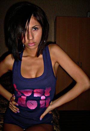 Meet Julia (30) from Michigan | DTF Tonight