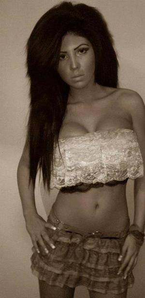 Yasmin (18) in Minnesota | Fast Casual Dating