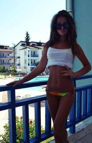 Meet Janelle (20) from Arizona | DTF Tonight