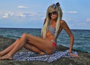 Meet Evelyn (25) from Nebraska | DTF Tonight