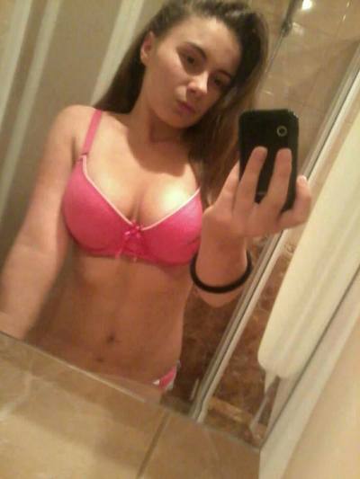 Meet Viviana (22) from Florida | DTF Tonight