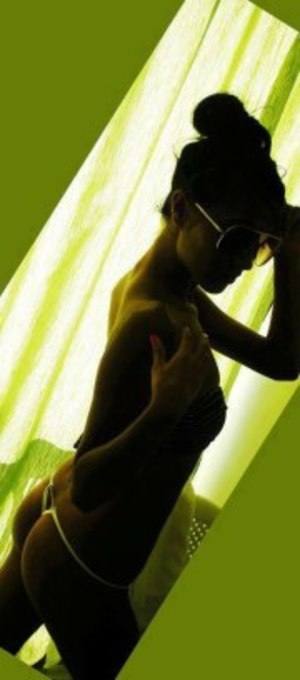 Jazmyne (19) in New York | Fast Casual Dating