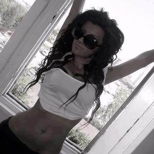 Phoebe, 18, profile image for Cleveland, OH dating page