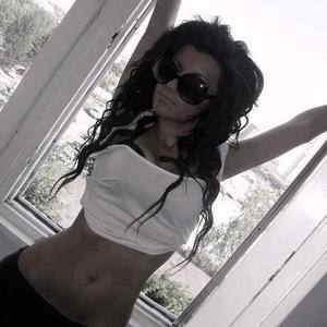 Profile image of Phoebe, 18, from Cleveland, OH