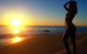 Meet April (25) from Florida | DTF Tonight