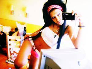 Katie (28) in Missouri | Fast Casual Dating