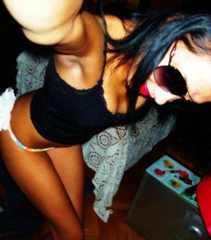 Adult dating profile photo of Mackenzie (25) in Miami, FL