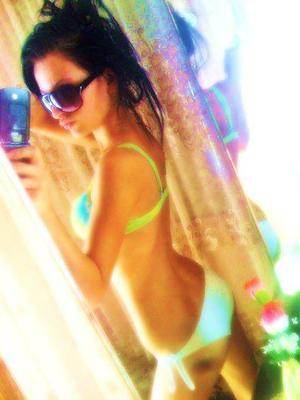 Adult dating profile photo of Miranda (22) in Springfield, IL