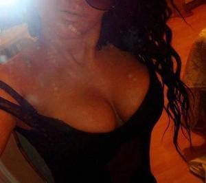 Shirley, 30, British Colombia | Quick Adult Hookup Profile
