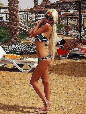 Profile photo of Emely, age 27, from Buffalo, NY