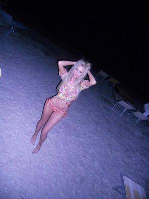 Kenzie (23) in Pennsylvania | Fast Casual Dating