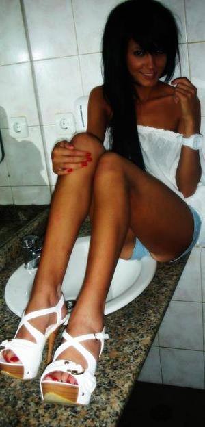 Tara (26) in Wisconsin | Fast Casual Dating