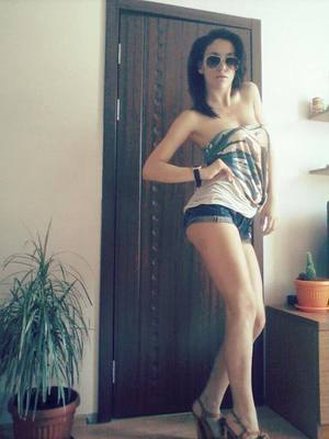 Elisa (18) in Arizona | Fast Casual Dating