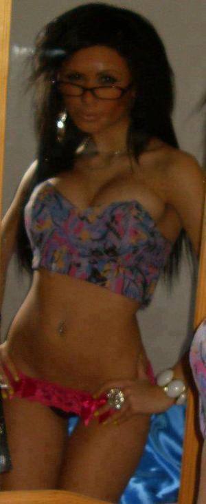 Briana (18) in Tennessee | Fast Casual Dating