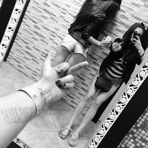 Iris, 24, casual dating profile photo in Kansas