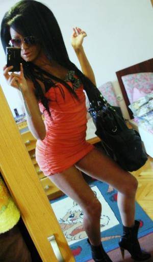 Raven, age 18, local profile image in Minneapolis, MN