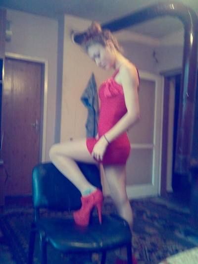 Desirae (21) in Pennsylvania | Fast Casual Dating