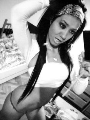 Lea (28) in Tennessee | Fast Casual Dating