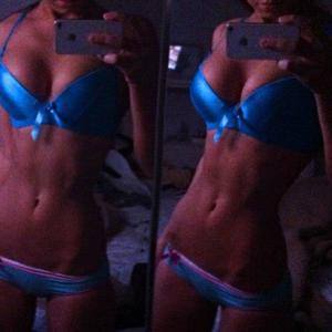 Meet Scarlett (26) from Virginia | DTF Tonight