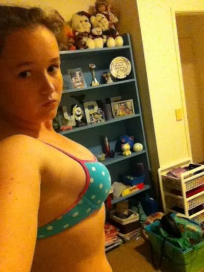 Tawnya from Wind Gap, Pennsylvania is looking for adult webcam chat