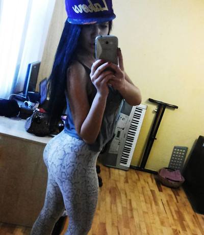 Looking for local cheaters? Take Vashti from Bayville, New Jersey home with you