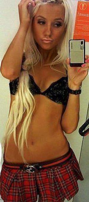 Eliana from Portland, Indiana is looking for adult webcam chat