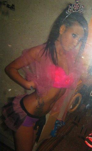 Mariana from Point Hope, Alaska is looking for adult webcam chat