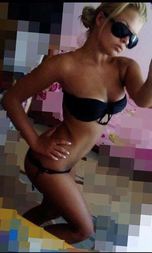 Camellia from California is looking for adult webcam chat