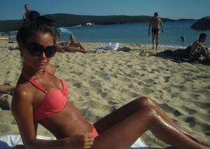 Shirlene from Raymondville, Missouri is looking for adult webcam chat