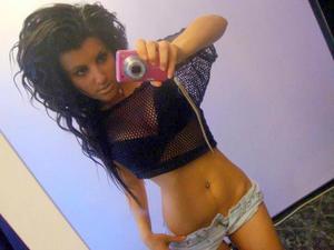Dusti from Luttrell, Tennessee is looking for adult webcam chat