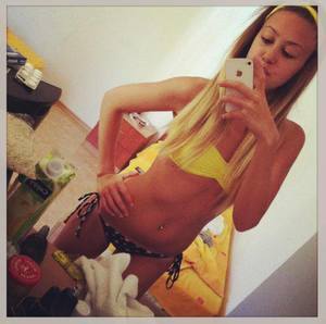 Gudrun from  is looking for adult webcam chat