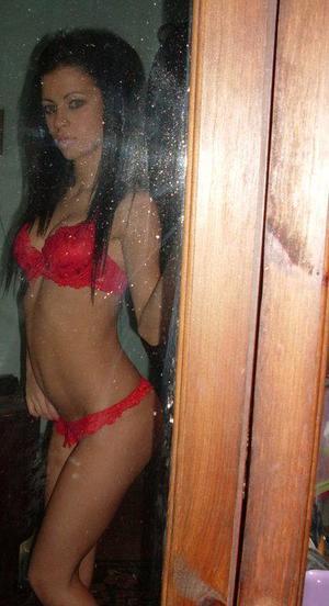 Tama from West Miami, Florida is looking for adult webcam chat