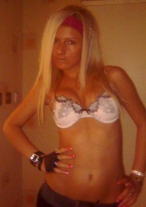 Looking for local cheaters? Take Jacklyn from Pembina, North Dakota home with you