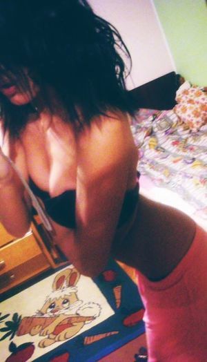 Jacklyn from Olsburg, Kansas is looking for adult webcam chat