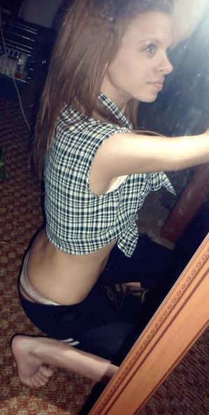 Elouise from  is looking for adult webcam chat