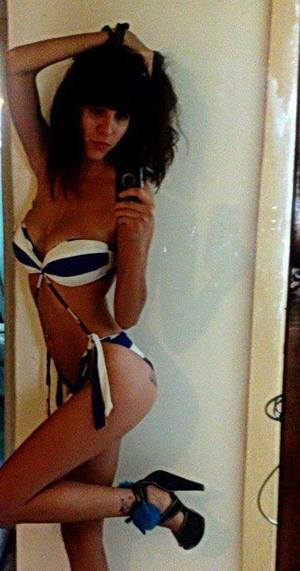 Vicenta from Fifield, Wisconsin is looking for adult webcam chat